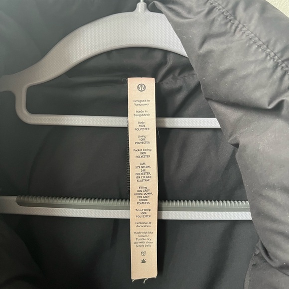 LULU Women's Black Puffer Jacket - Picture 3 of 11